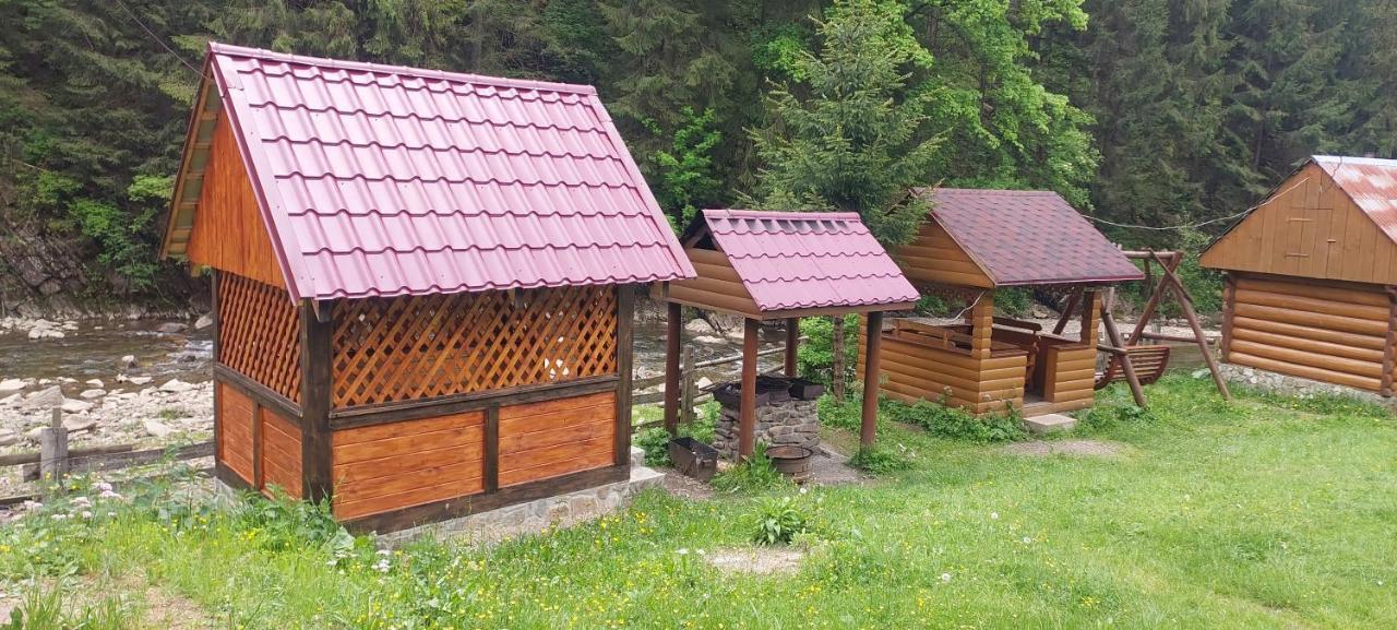 Крайня Хата Hotel Synevyrsʼka Polyana Exterior foto